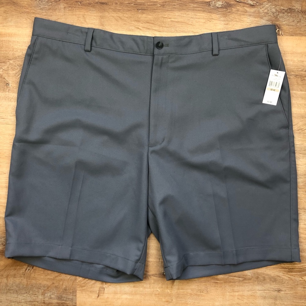 Van Heusen Traveler Shorts Size 42 Classic Fit Gray 10” Inseam No Iron NEW
